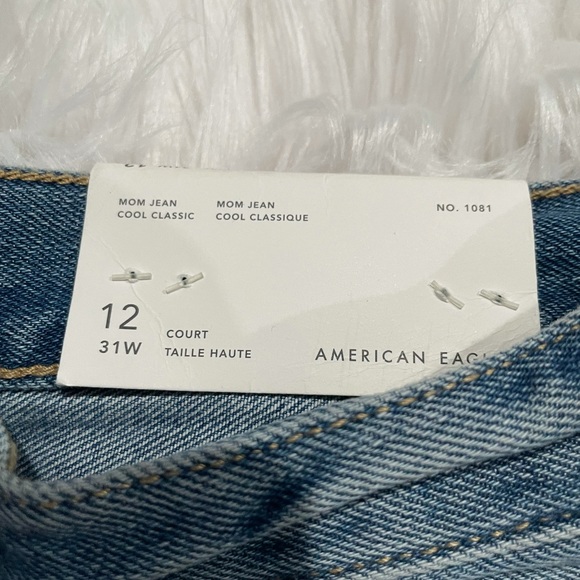American Eagle Mom Jean - Picture 3 of 3
